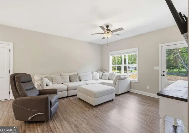 Photo 3 of Sale Pending at 64 Bradley Trl, Kingston, GA 30145 | MLS# 10765454 | Listing updated on 2026-09-11