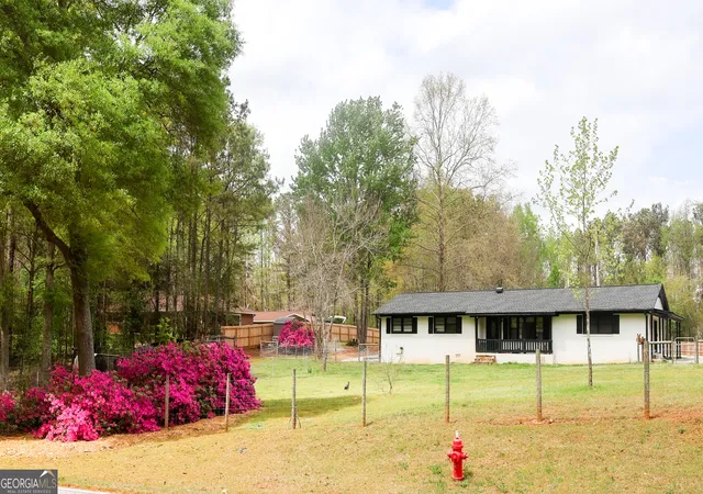 Photo 1 of Single family home for sale at 1965 Bethlehem Church Rd, Grantville, GA 30220 | MLS# 10834749 | Listing updated on 2026-09-10