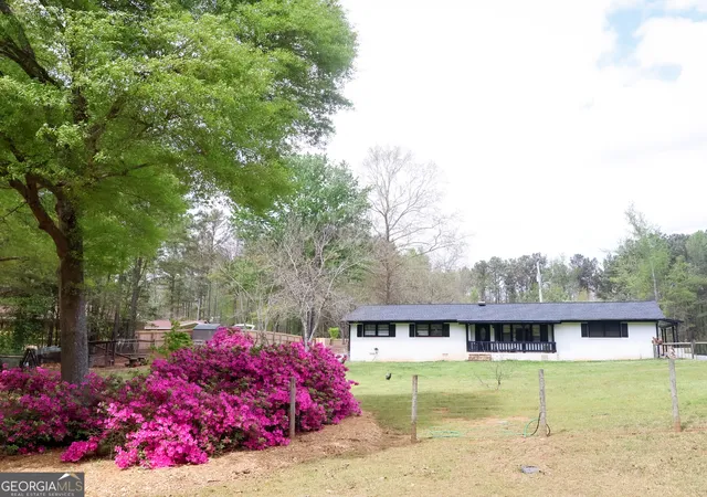 Photo 2 of Single family home for sale at 1965 Bethlehem Church Rd, Grantville, GA 30220 | MLS# 10834749 | Listing updated on 2026-09-10