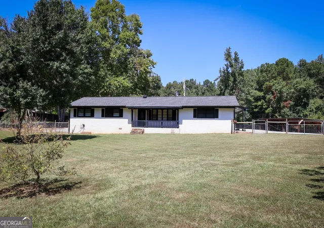 Photo 3 of Single family home for sale at 1965 Bethlehem Church Rd, Grantville, GA 30220 | MLS# 10834749 | Listing updated on 2026-09-10