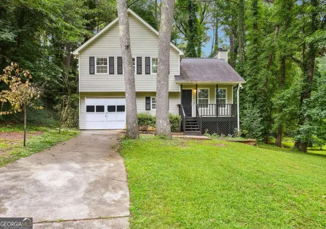 1st image of 8298 Blackfoot Trl, Jonesboro, GA 30236 | MLS# 10814342