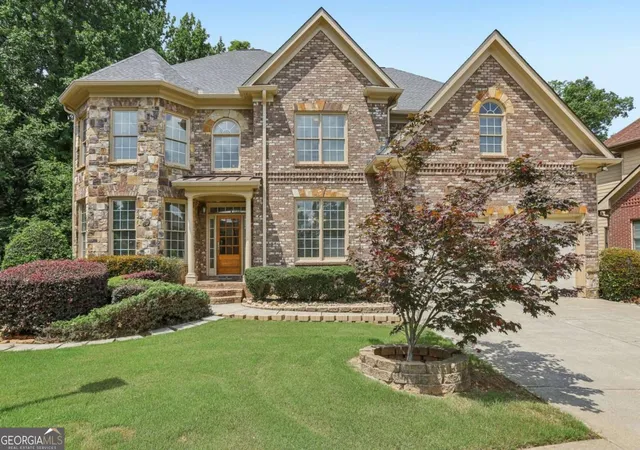 Photo 3 of Mansion for sale at 12516 Darvish Ln, Alpharetta, GA 30005 | MLS# 10790444 | Listing updated on 2026-09-28