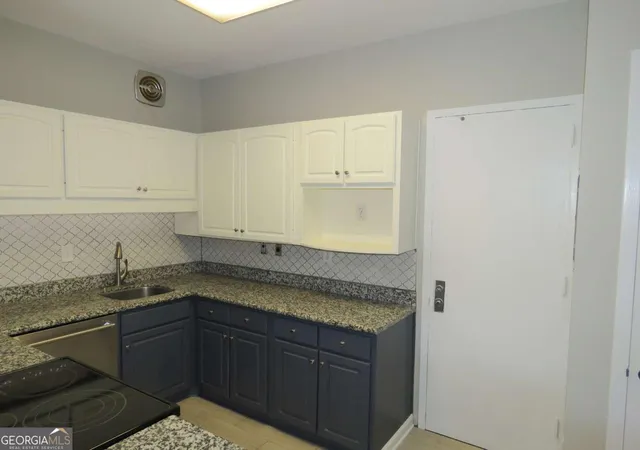 Listing Photo 5 - Condo for sale in building located at 130 26Th St Nw, Atlanta, GA 30309 - Unit #511