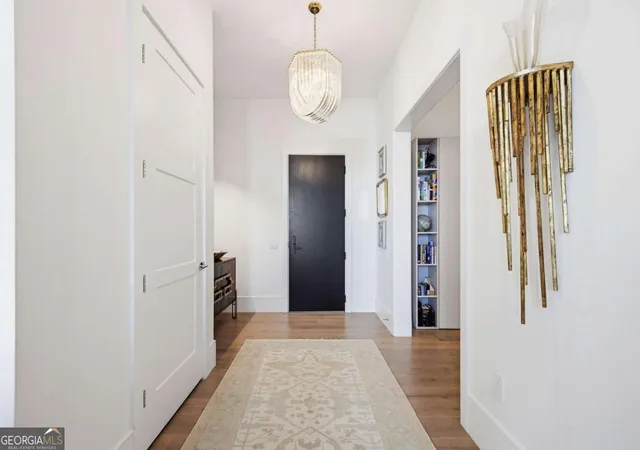 2nd image of 2425 Peachtree Rd Ne #1704, Atlanta, GA 30305 | MLS# 10802967