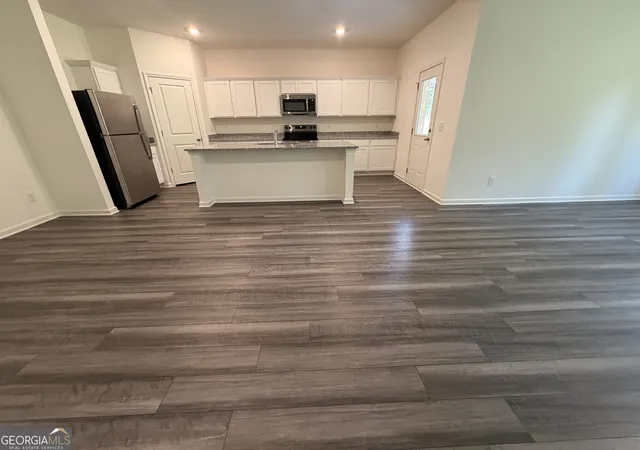 Photo 3 of Single family home for sale at 113 Maison Ct, Mcdonough, GA 30253 | MLS# 10831515 | Listing updated on 2026-09-18
