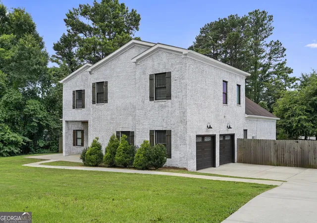 Photo 2 of Sale Pending at 1230 Shallowford Rd, Marietta, GA 30066 | MLS# 10775871 | Listing updated on 2026-09-16