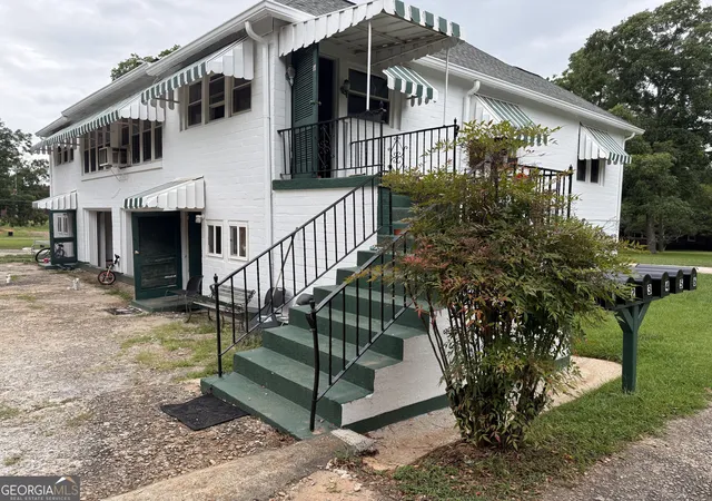 1st image of 205 Georgia Ave, Barnesville, GA 30204 | MLS# 10814961