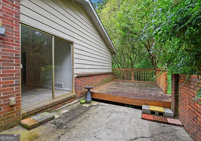 Photo 4 of Single family home for sale at 1868 Robinhill Ct, Tucker, GA 30084 | MLS# 10825415 | Listing updated on 2026-08-27