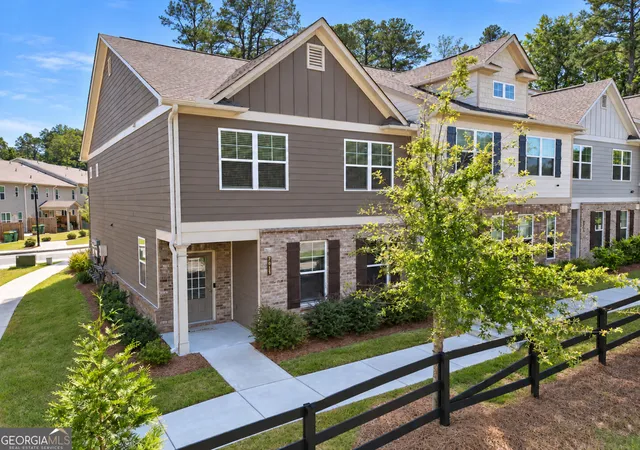 Townhouse for sale at 7011 Cedar Glen Rd, Atlanta, GA 30360 | MLS# 10874560