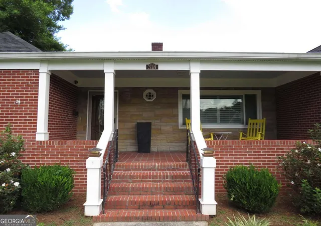 3rd image of 318 N College St, Cedartown, GA 30125 | MLS# 10826571