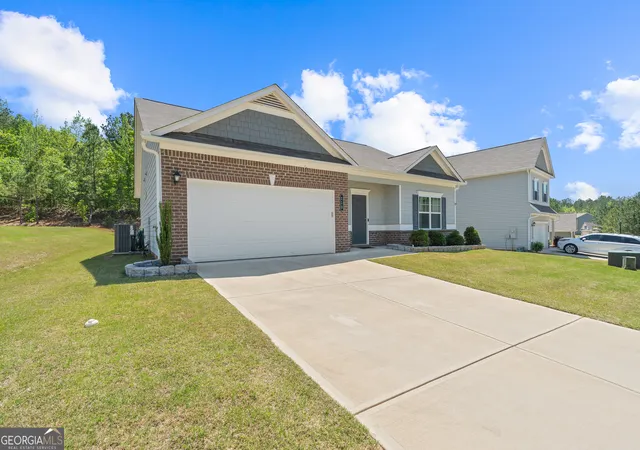 Homes for sale in Eatonton, GA | 113 Kaitlyn Cir, Eatonton, GA 31024 | MLS# 10776405