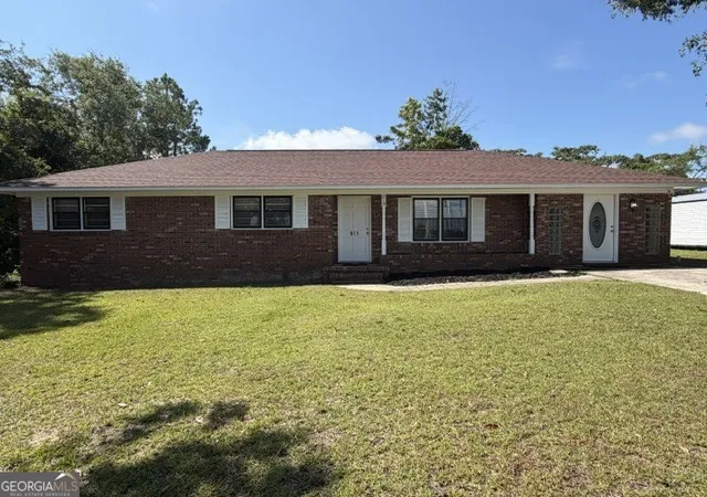 1st image of 815 E Edwards St, Mount Vernon, GA 30445 | MLS# 10810405