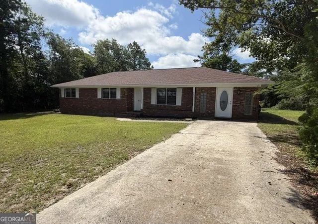 2nd image of 815 E Edwards St, Mount Vernon, GA 30445 | MLS# 10810405