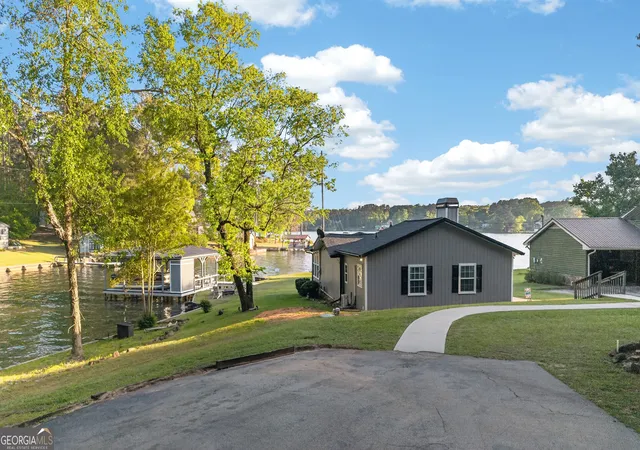 Photo 4 of Sale Pending at 115 Mallard Trc, Jackson, GA 30233 | MLS# 10827898 | Listing updated on 2026-09-30