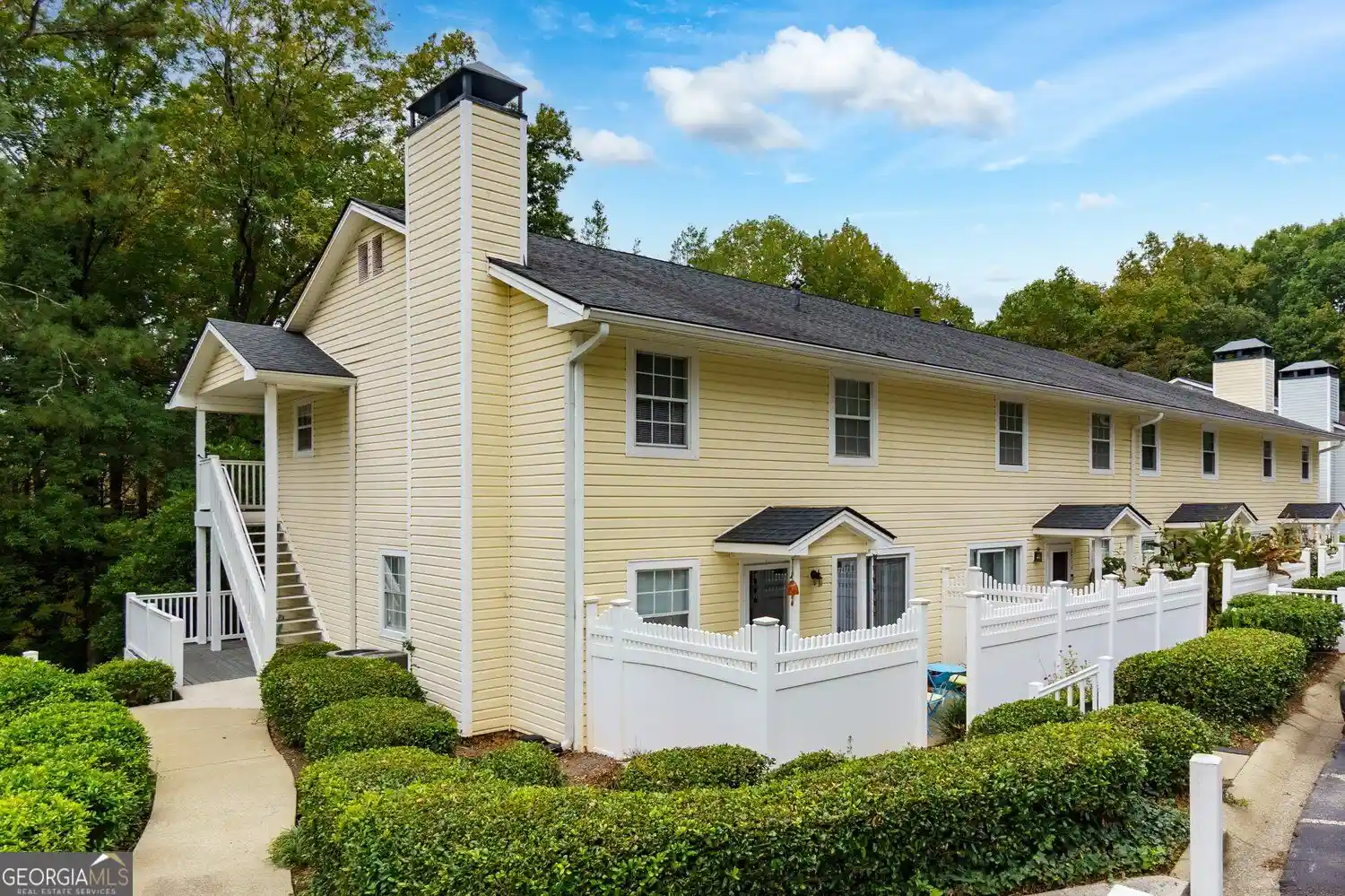 Condo for sale at 2722 Suwanee Way SE, Marietta, GA 30067 | MLS# 10873576
