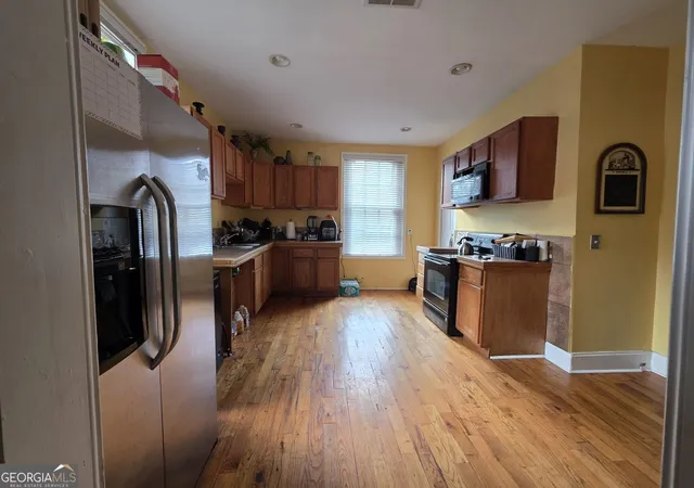 Photo 4 of Single family home for sale at 1565 Lawton Ave, Macon, GA 31201 | MLS# 10814459 | Listing updated on 2026-09-28