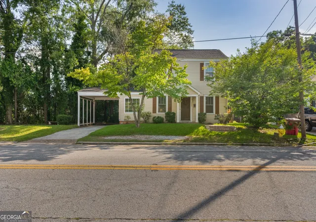 Photo 3 of Sale Pending at 3208 Ridge Ave, Macon, GA 31204 | MLS# 10826109 | Listing updated on 2026-08-24