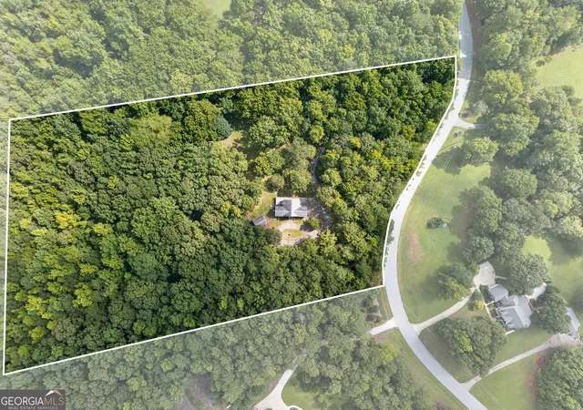 Photo 3 of Sale Pending at 195 Evans Wy, Fayetteville, GA 30215 | MLS# 10826053 | Listing updated on 2026-09-09