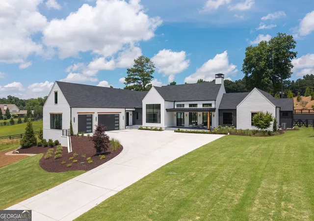Photo 2 of Mansion for sale at 1350 A J Land Rd, Canton, GA 30115 | MLS# 10789031 | Listing updated on 2026-09-10