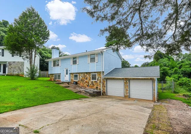 Photo 3 of Single family home for sale at 1163 To Lani Farm Rd, Stone Mountain, GA 30083 | MLS# 10815187 | Listing updated on 2026-08-31