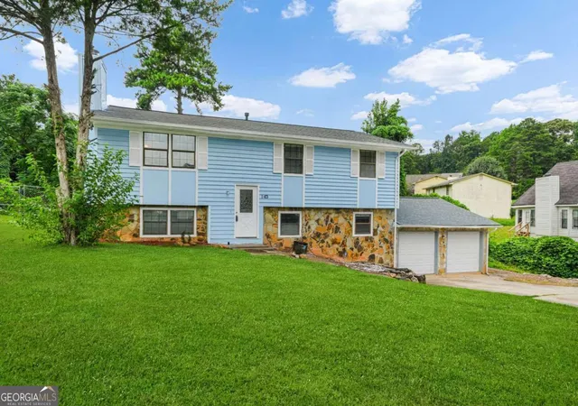 Photo 4 of Single family home for sale at 1163 To Lani Farm Rd, Stone Mountain, GA 30083 | MLS# 10815187 | Listing updated on 2026-08-31