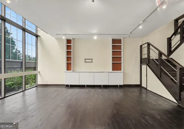 Photo 2 of Condo for sale at 145 15Th St Ne #208, Atlanta, GA 30309 | MLS# 10808095 | Listing updated on 2026-09-26