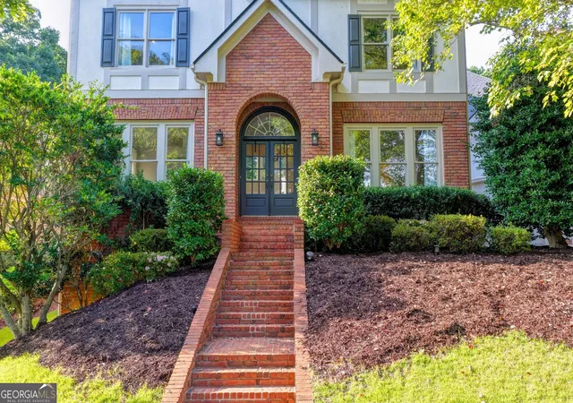 Photo 4 of Single family home for sale at 1071 Moores Walk Ln, Suwanee, GA 30024 | MLS# 10835072 | Listing updated on 2026-09-16