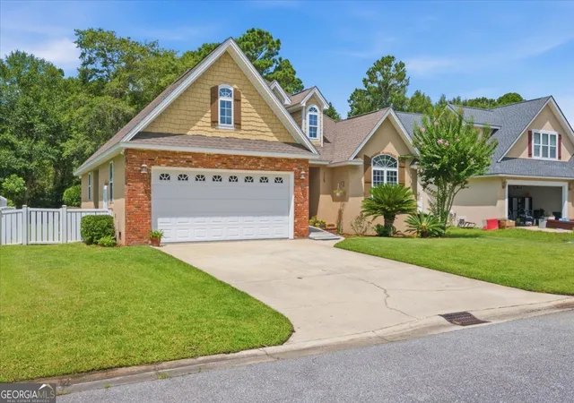 3rd image of 115 Madeira Dr, Brunswick, GA 31523 | MLS# 10800045