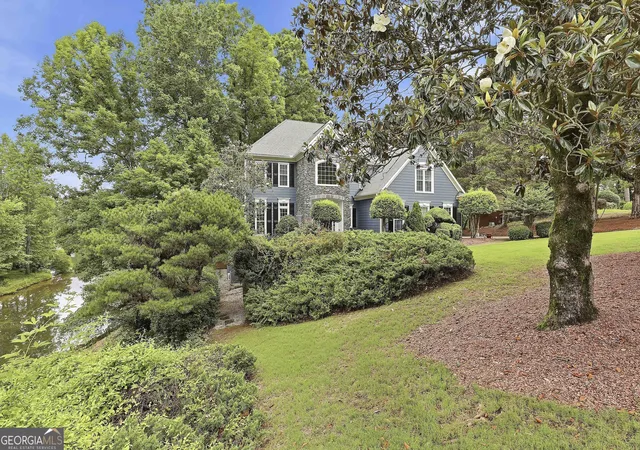 Photo 2 of Single family home for sale at 265 Hidden Lake Dr, Fayetteville, GA 30215 | MLS# 10783162 | Listing updated on 2026-09-14