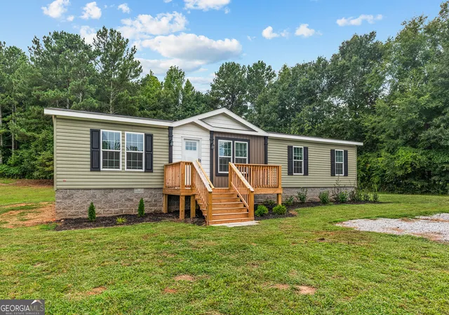 Photo 2 of Sale Pending at 2425 Hardman Morris Rd, Colbert, GA 30628 | MLS# 10828205 | Listing updated on 2026-09-09