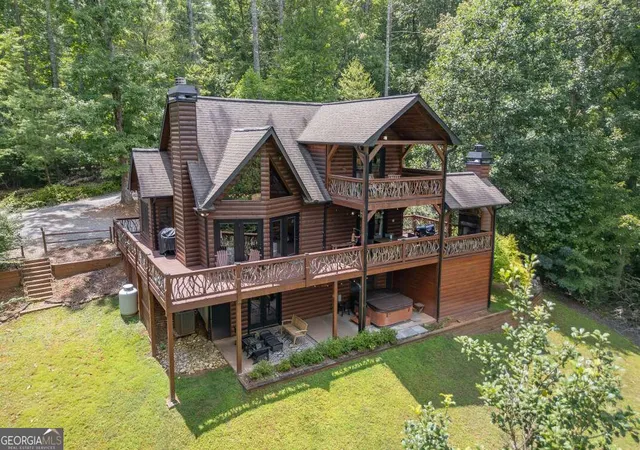 Photo 1 of Single family home for sale at 262 White Pine Acres Dr, Blue Ridge, GA 30513 | MLS# 10820577 | Listing updated on 2026-08-19