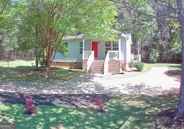 Photo 3 of Single family home for sale at 620 S Hogan Dr, Westminster, SC 29693 | MLS# 10730107 | Listing updated on 2026-07-31