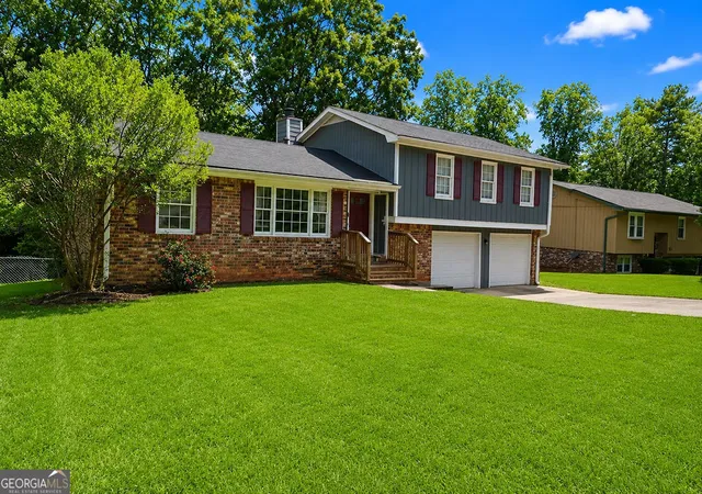 Photo 2 of Sale Pending at 970 Woodbridge Dr Ne, Conyers, GA 30012 | MLS# 10821394 | Listing updated on 2026-08-26