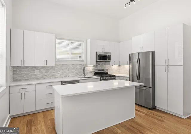 Photo 4 of Single family home for sale at 2585 Hood Ave NW, Atlanta, GA 30318 | MLS# 10804097 | Listing updated on 2026-09-26