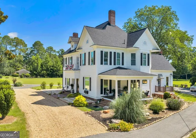 Photo 2 of Single family home for sale at 700 North 3rd St, Vienna, GA 31092 | MLS# 10804465 | Listing updated on 2026-09-11