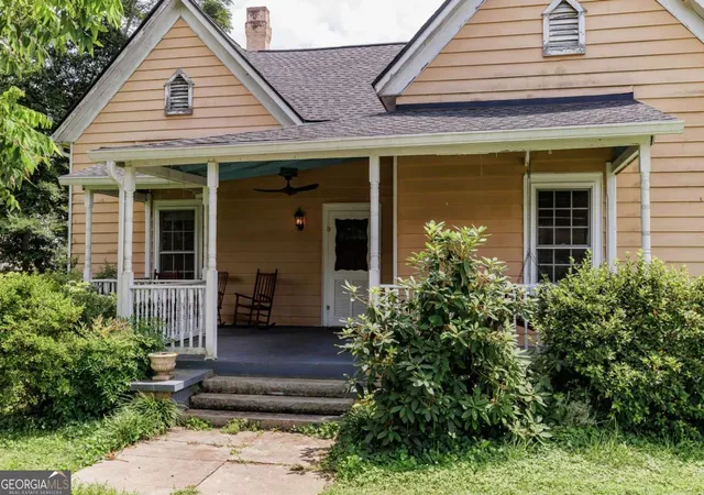 Homes for sale in Comer, GA | 48 Georgia Ave, Comer, GA 30629 | MLS# 10791371