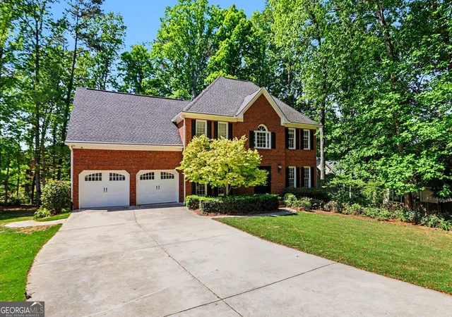 Photo 1 of Single family home for sale at 5702 Fallsbrook Ln Nw, Acworth, GA 30101 | MLS# 10735922 | Listing updated on 2026-10-10