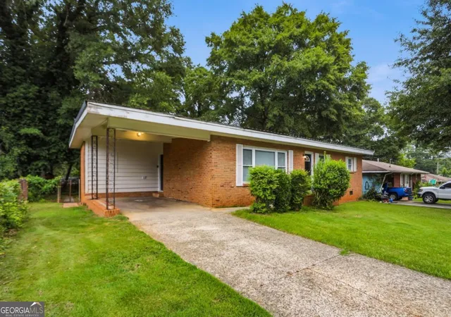 Photo 1 of Single family home for sale at 25 Larose Cir Se, Marietta, GA 30060 | MLS# 10825354 | Listing updated on 2026-09-07