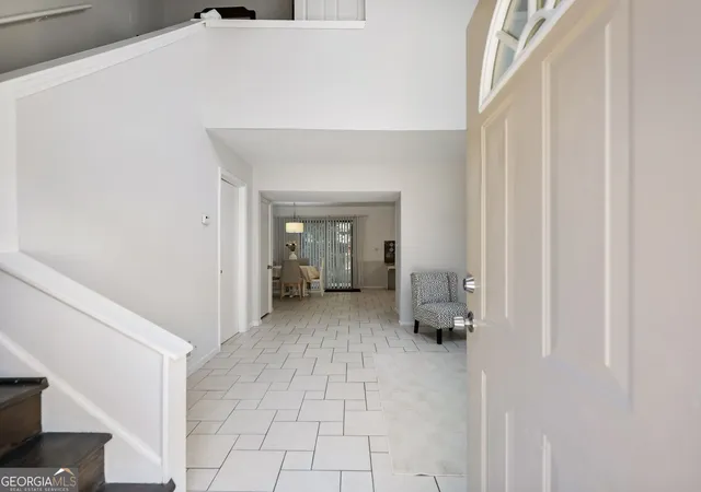 2nd image of 2136 Valley Oaks Dr Se, Smyrna, GA 30080 | MLS# 10831317