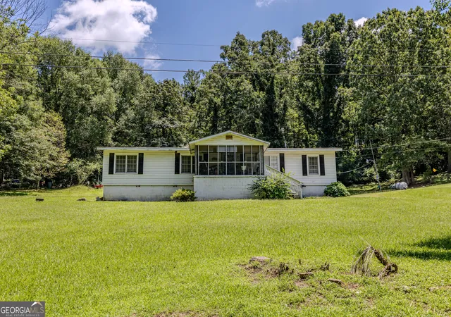 Homes for sale in Cedartown, GA | 35 Harris Loop, Cedartown, GA 30125 | MLS# 10562505