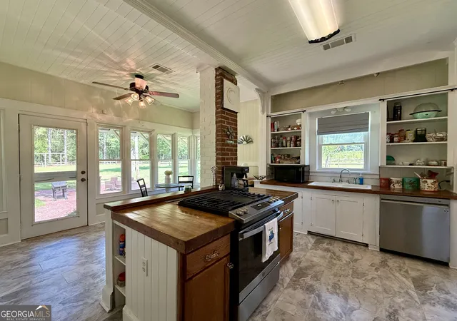Photo 3 of Single family home for sale at 1693 Burtons Ferry Hwy, Sylvania, GA 30467 | MLS# 10809081 | Listing updated on 2026-09-15