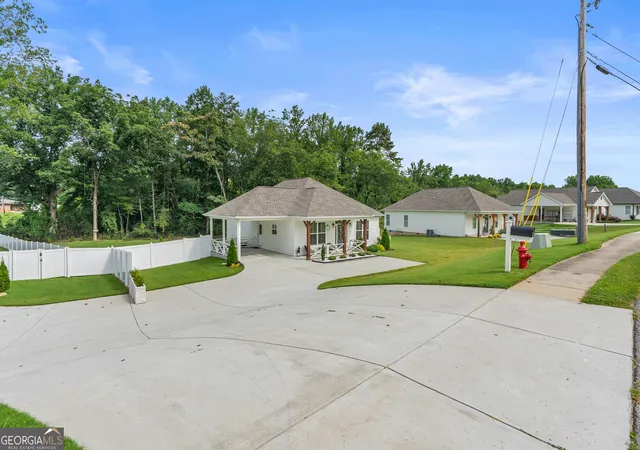 2nd image of 230 Campbell St, Cleveland, GA 30528 | MLS# 10805973