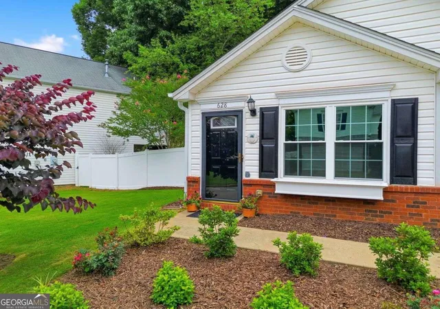 Photo 2 of Single family home for sale at 628 Spanish Oak Dr, Acworth, GA 30102 | MLS# 10788203 | Listing updated on 2026-07-02