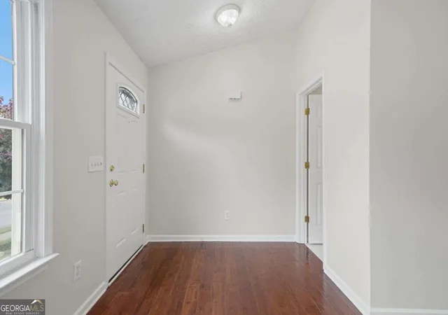 Photo 2 of Single family home for sale at 628 Spanish Oak Dr, Acworth, GA 30102 | MLS# 10788203 | Listing updated on 2026-07-02
