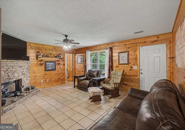 3rd image of 1366 Bethlehem Rd, Rockmart, GA 30153 | MLS# 10793607