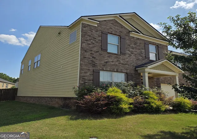 Photo 1 of Single family home for sale at 605 Sturbridge Ct, Mcdonough, GA 30253 | MLS# 10800115 | Listing updated on 2026-10-28