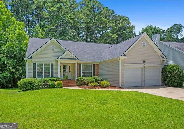 Photo 1 of Single family home for sale at 2481 Insdale Tr Nw, Acworth, GA 30101 | MLS# 10813193 | Listing updated on 2026-10-29