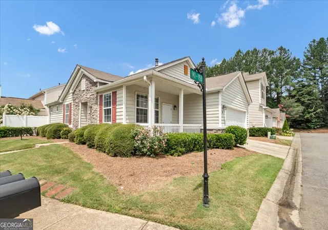 2nd image of 141 Windcroft Cir, Acworth, GA 30101 | MLS# 10801077