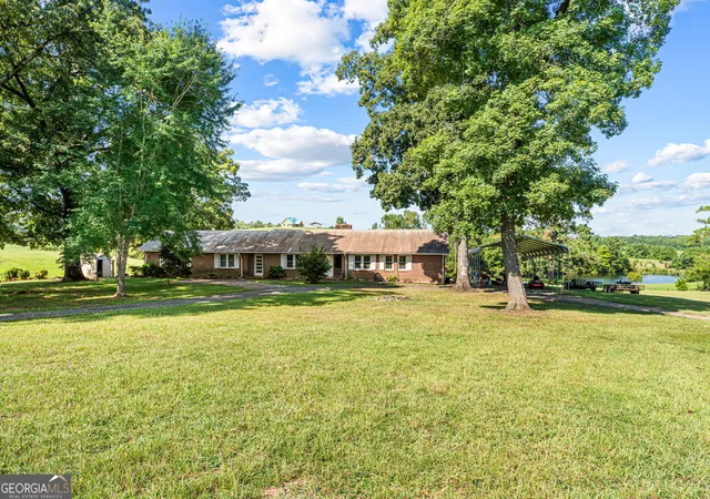 Photo 2 of Single family home for sale at 211 Allen Rd, Musella, GA 31066 | MLS# 10825118 | Listing updated on 2026-09-04