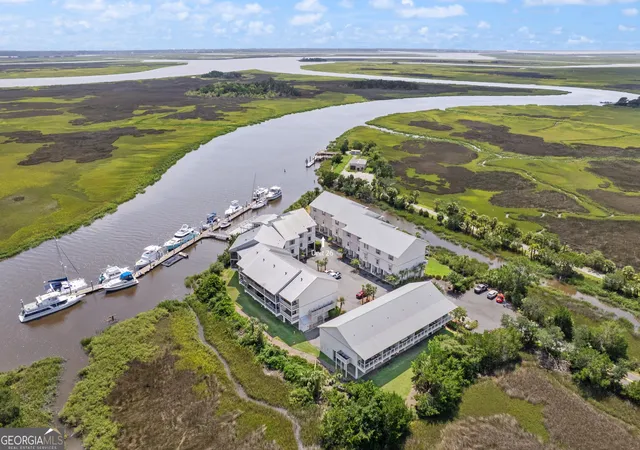 Listing Photo 4 - Condo for sale in building located at 26 Hidden Harbor Rd, Brunswick, GA 31525